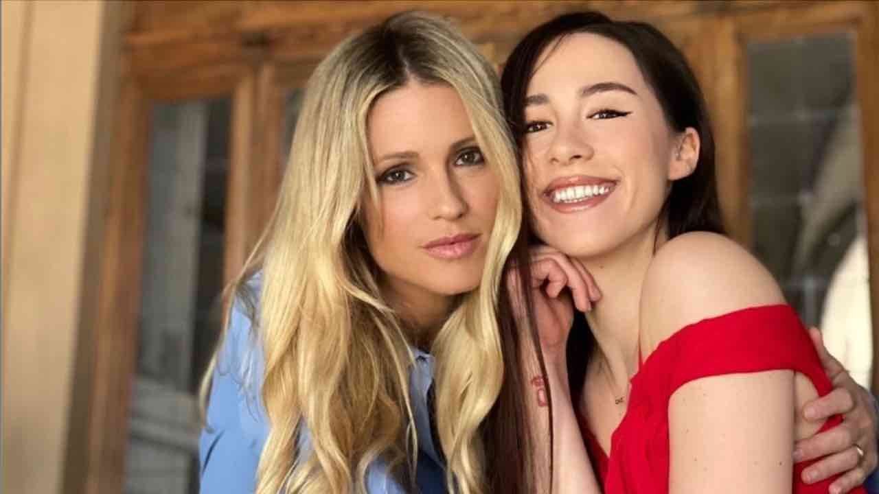 Michelle Hunziker scende in campo in difesa dei diritti: giravolta di bellezza - FOTO