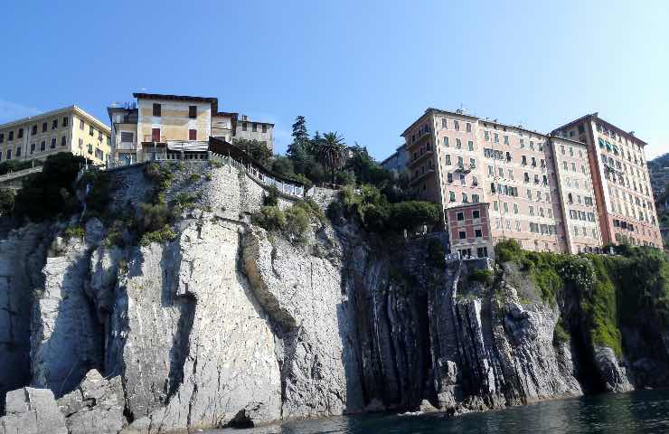 Camogli frana cimitero