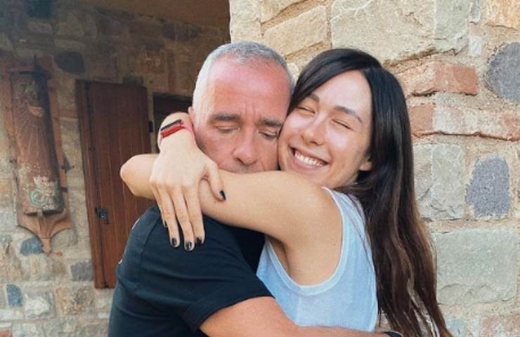 "Era così a letto", Eros Ramazzotti e i difetti della Hunziker: da non credere!