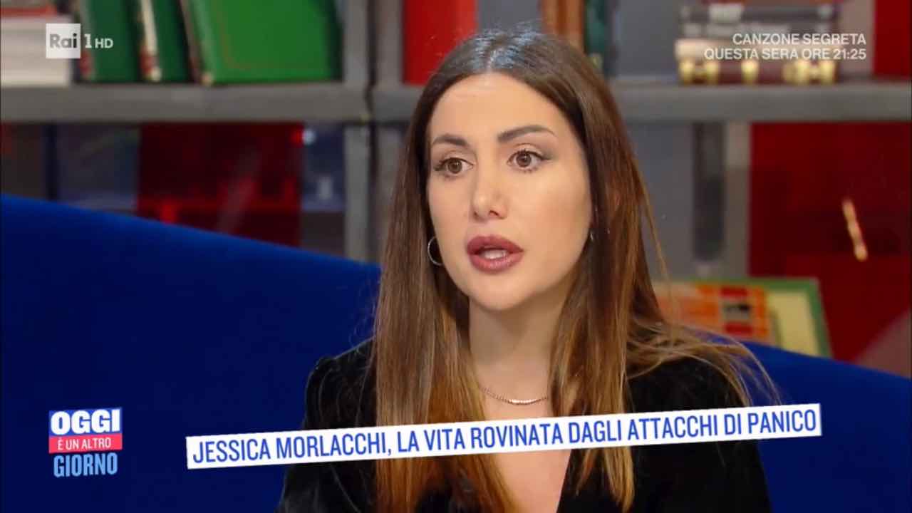 Jessica Morlacchi chiusa casa attacchi panico