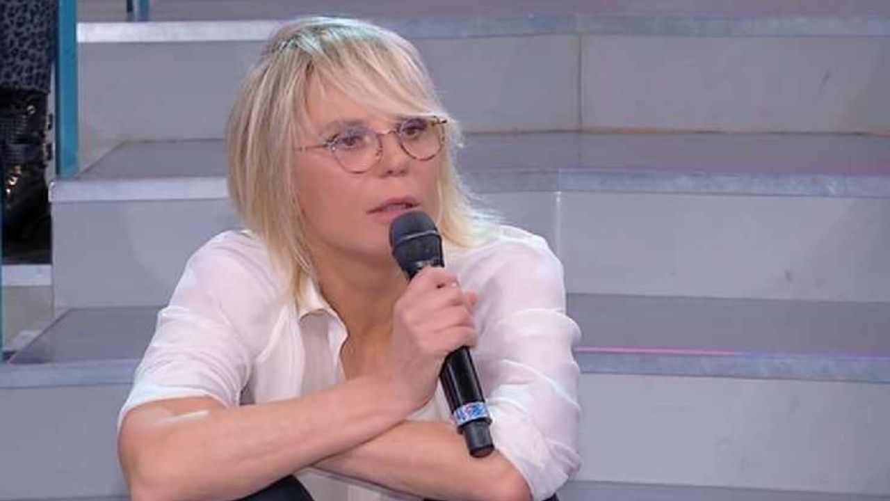 Uomini e Donne, Maria De Filippi fa fuori un'ex dama: niente ritorno