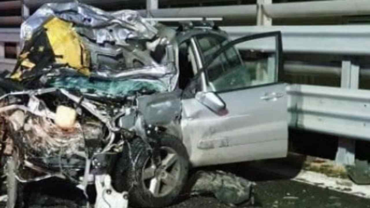 Tragico incidente sulla provinciale, perde la vita il conducente: l'appello sui social