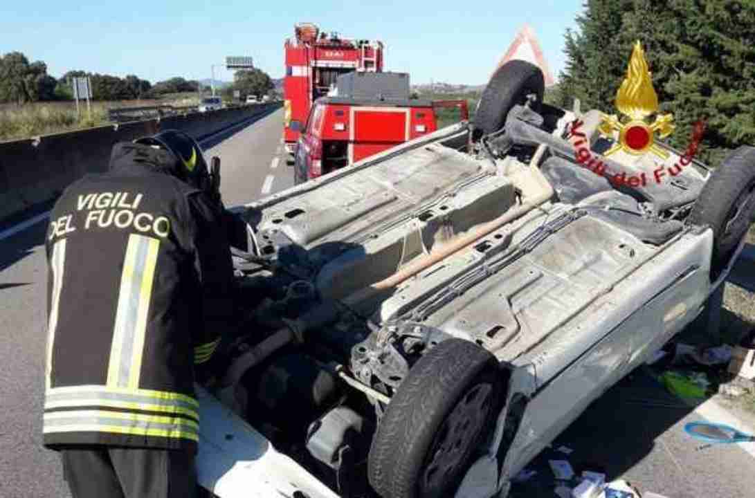 Incidente oggi tra auto e camion