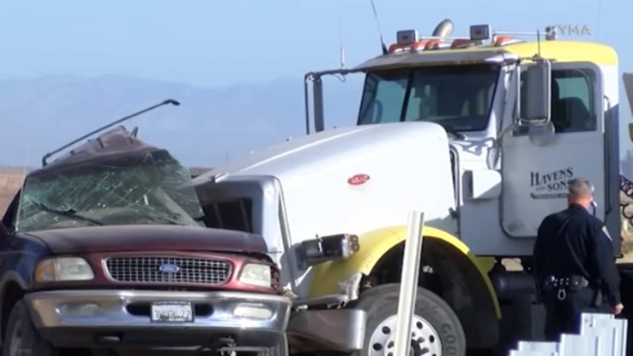scontro camion suv incidente