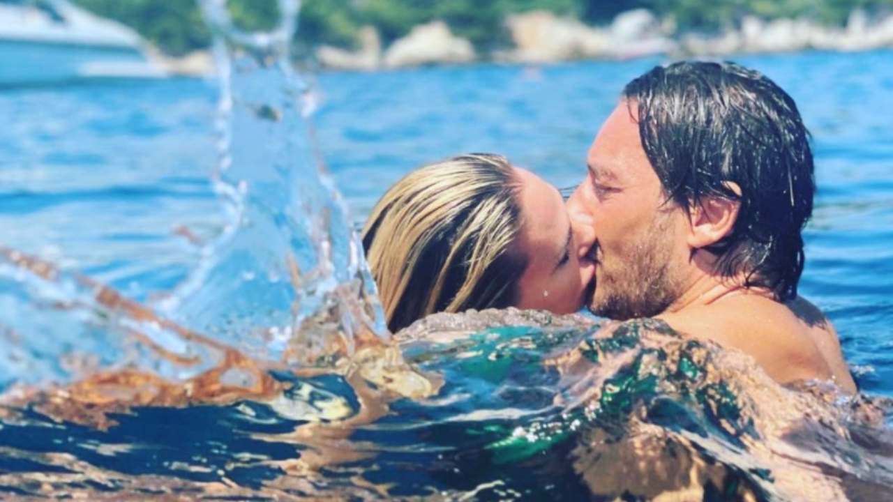 Ilary Blasi messaggio sorpresa Francesco Totti