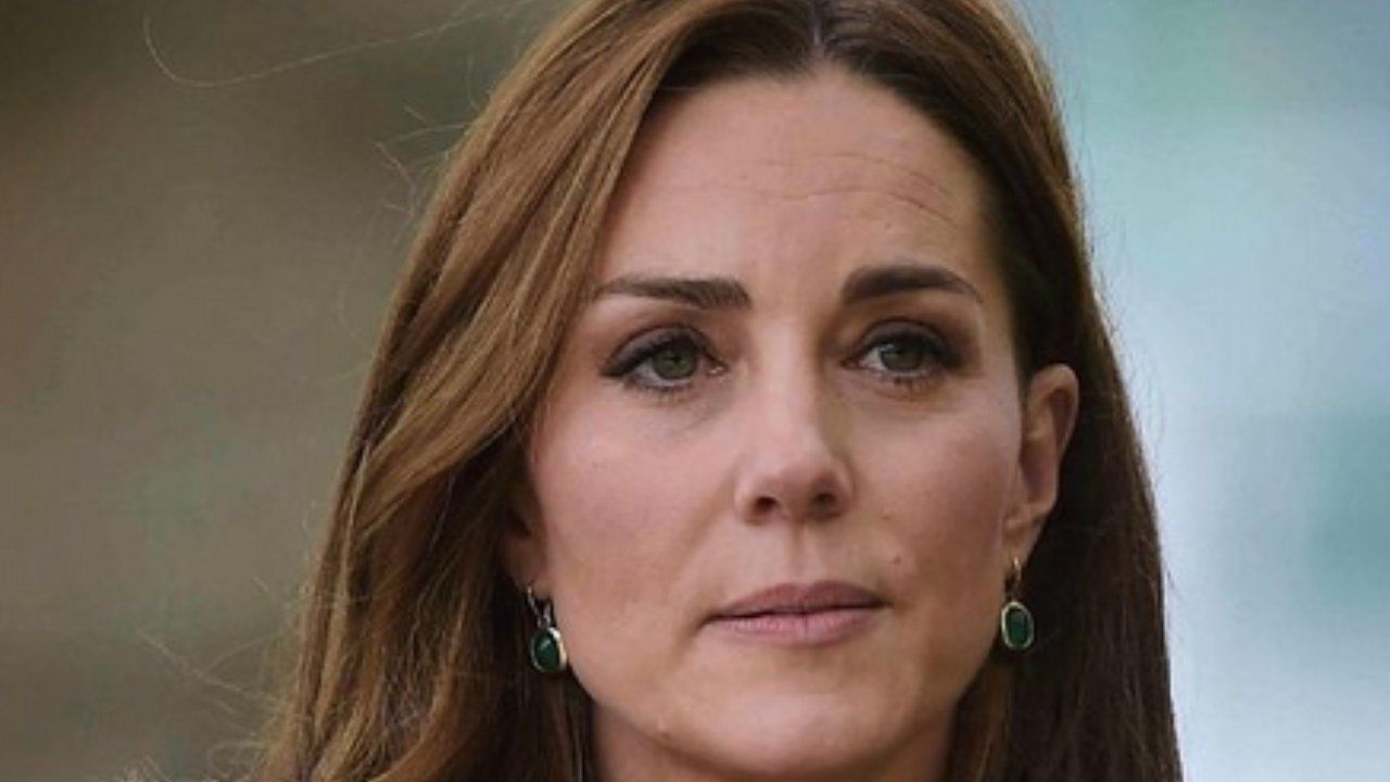 Kate Middleton, conoscete la sosia della duchessa? Ecco quanto ha guadagnato per imitarla