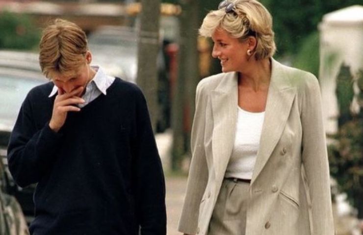 Lady Diana, le ultime parole di Harry e William al telefono: che rimorso