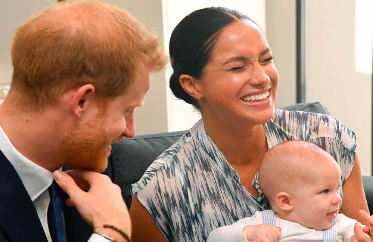 Harry e Meghan con Archie