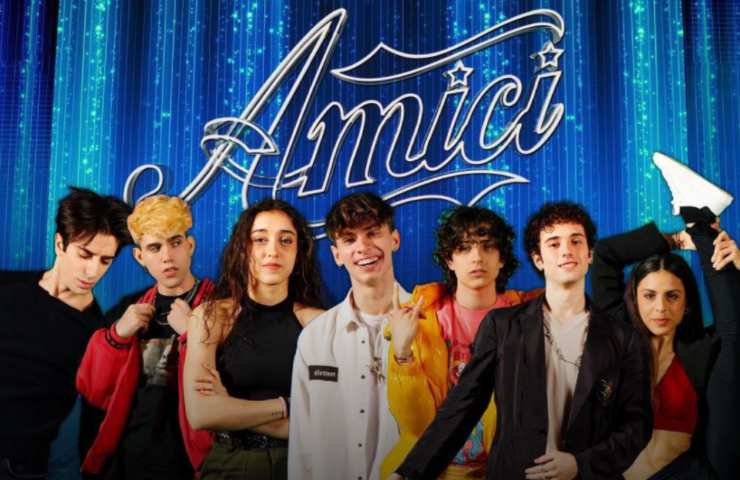 Amici 20, doppia sorpresa per Alessandro: la reazione è tutto un programma