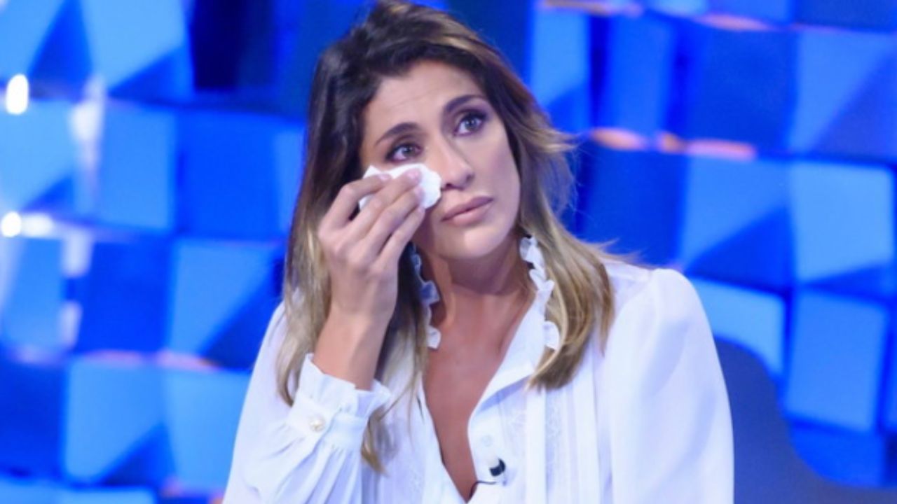 Elisa Isoardi lacrime