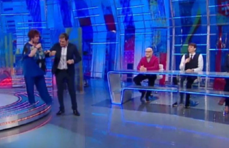 Italia Sì, Marco Liorni racconta l'incredibile retroscena: Orietta Berti non ci casca