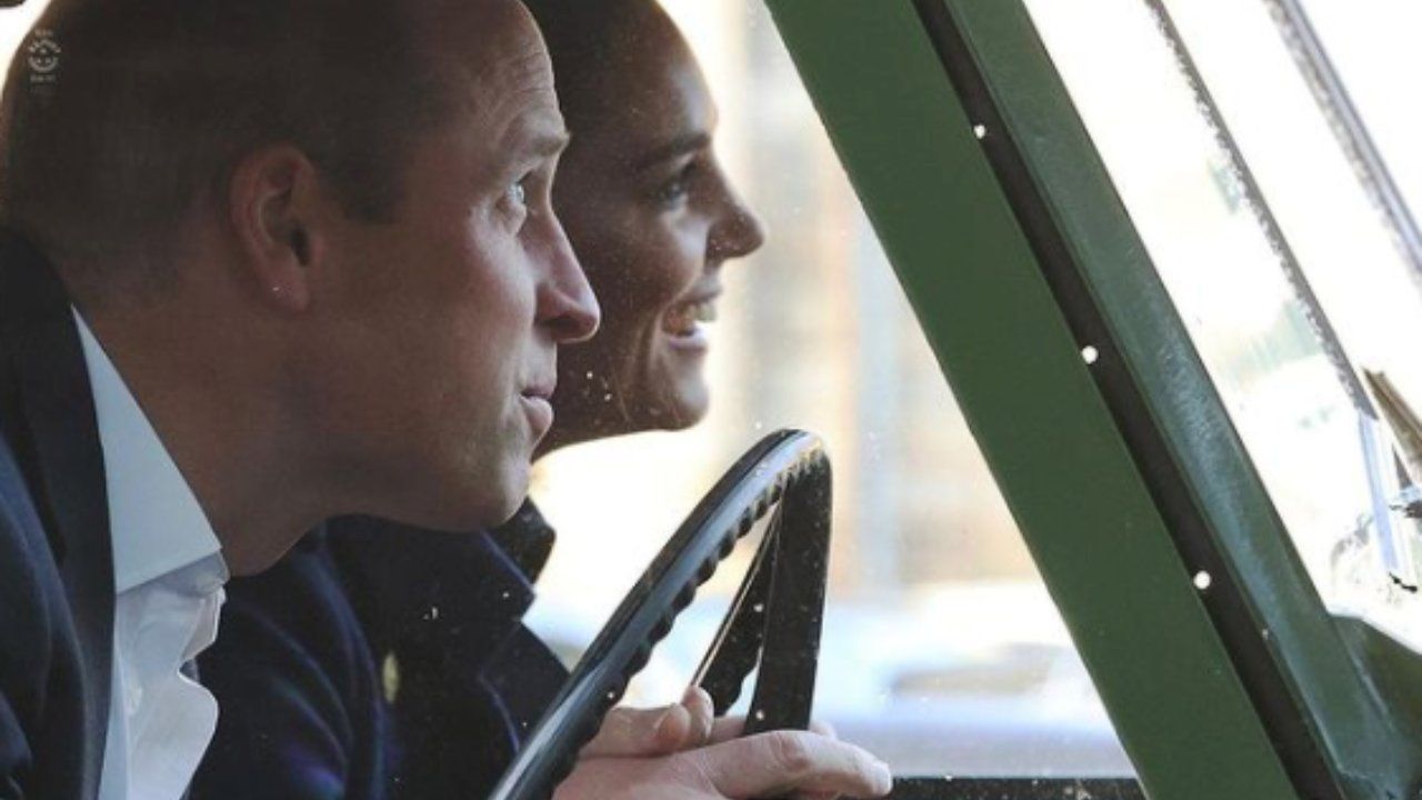 William e Kate rendono omaggio al principe Filippo al drive in