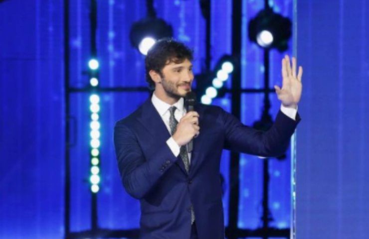 Stefano De Martino conteso tra due realtà televisive: scelta ineccepibile