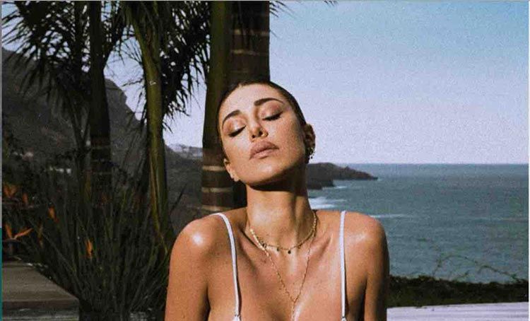 Belen Rodriguez al mare