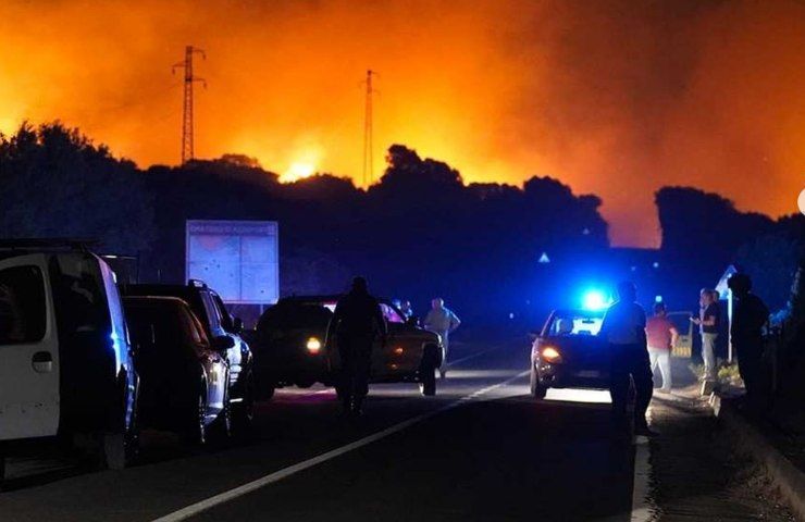 Italia a fuoco con roghi terribili in Sardegna