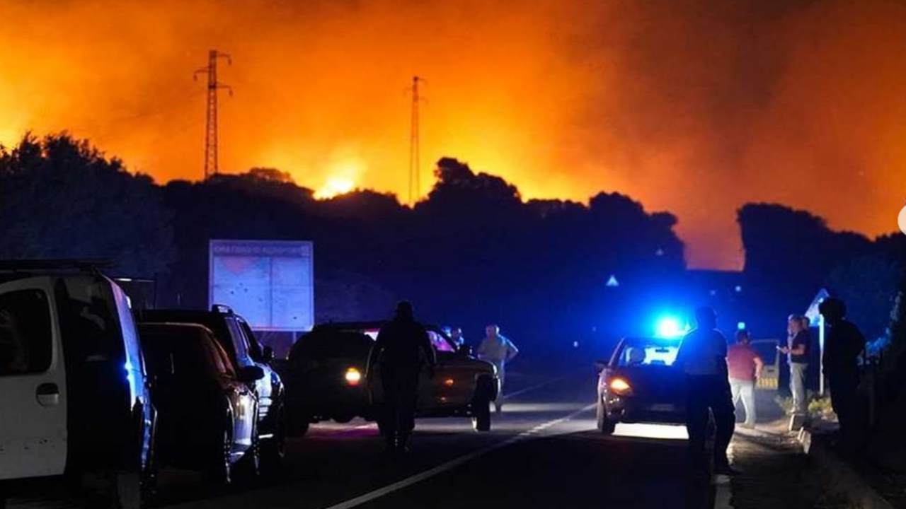 Italia a fuoco con roghi terribili in Sardegna