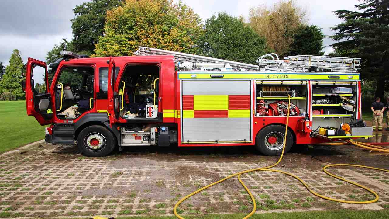 Tragedia, esplode bombola del gas e perde la vita una donna