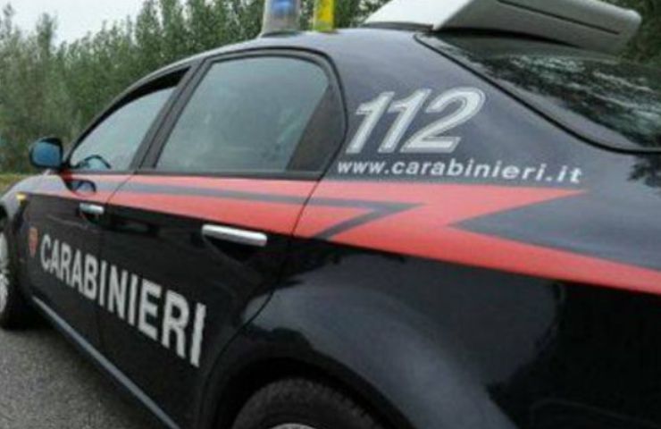 Pattuglia carabinieri (Facebook)