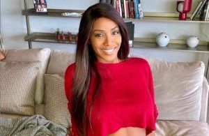 Ainett Stephens, bomba sexy in salita, la temperatura pure