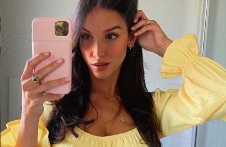 paola di benedetto selfie