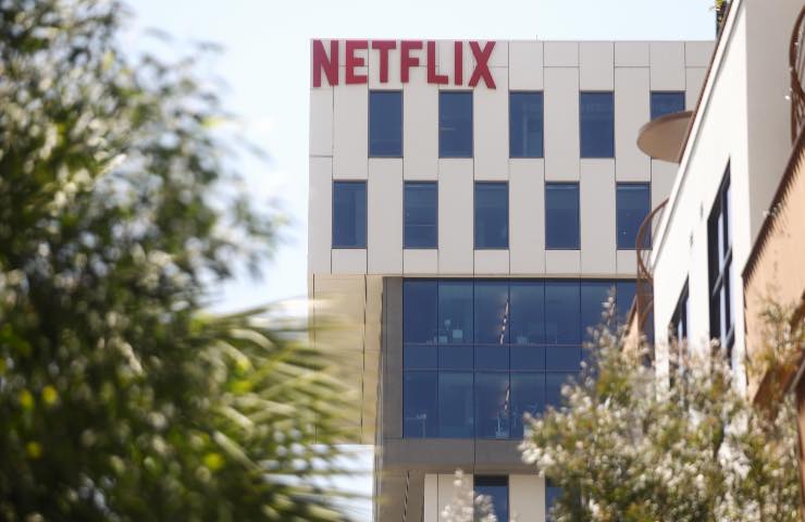Netflix Italia cosa cambia dettagli costi abbonamento