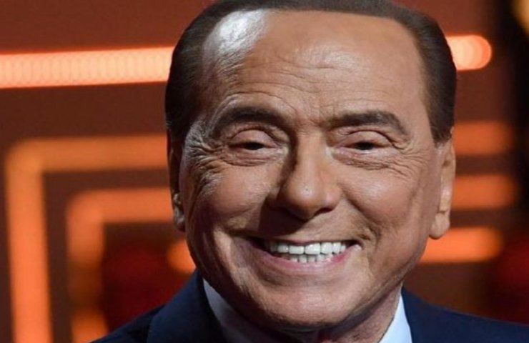 La telefonata di Berlusconi a Belen Rodriguez