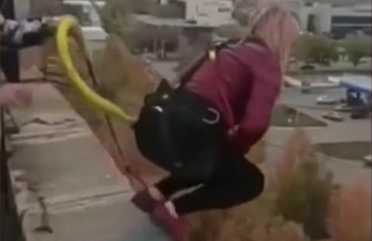 Tragedia Bungee jumping mamma vuoto schianta