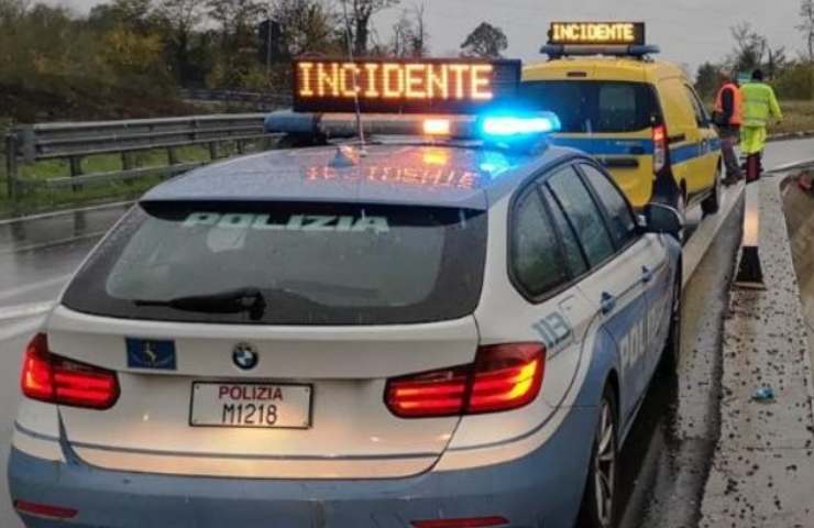 Incidente polizia (Facebook)