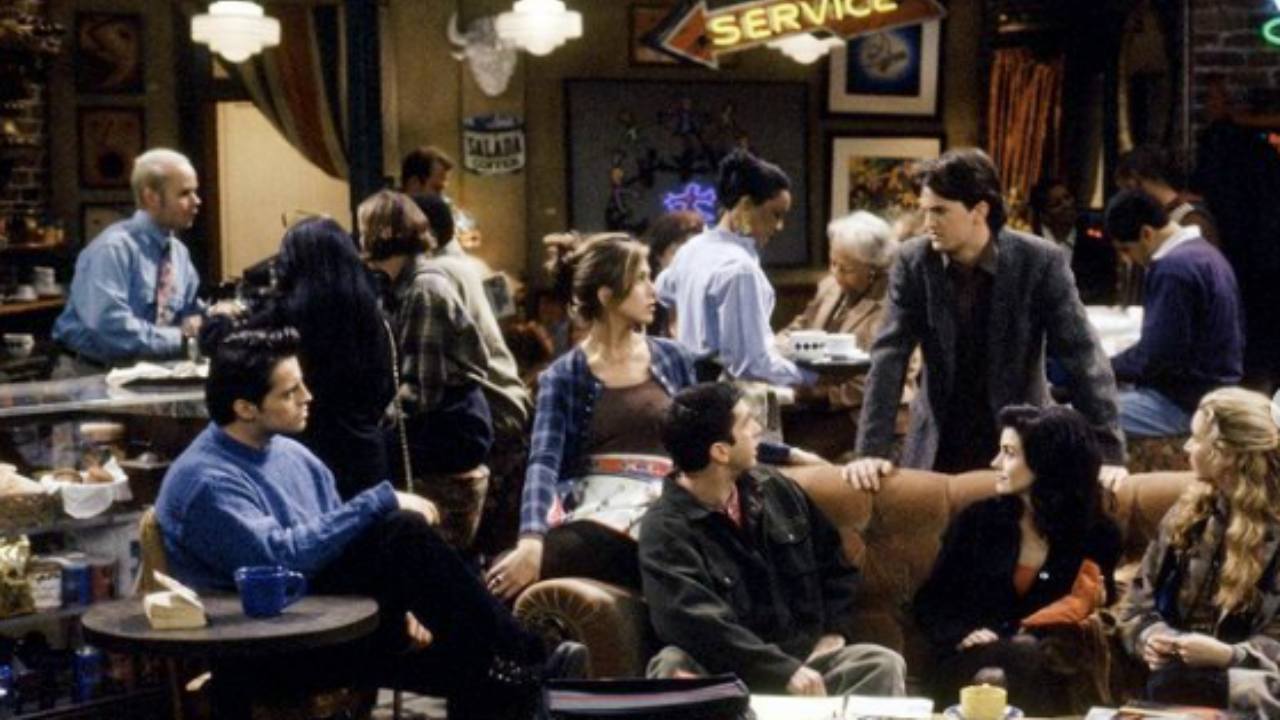 Friends, lutto atroce per la celebre serie tv: perde la vita uno dei protagonisti