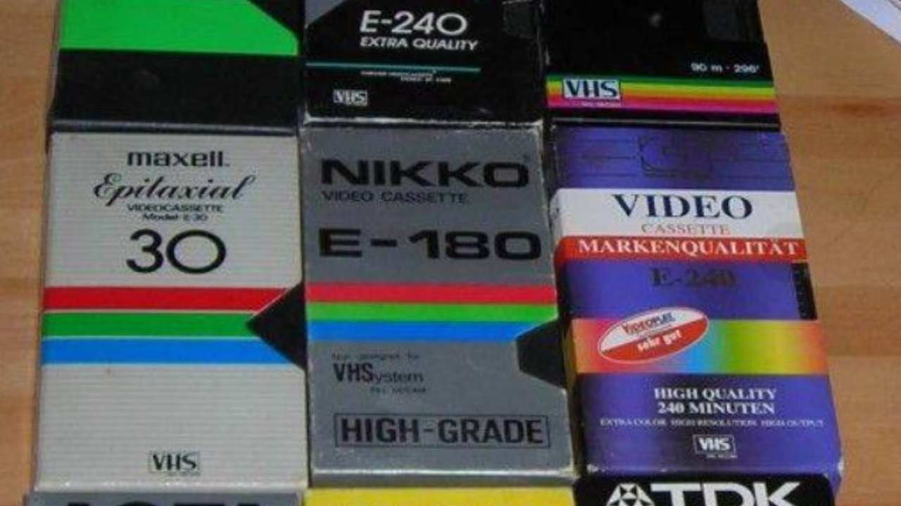 Videocassette (Facebook)