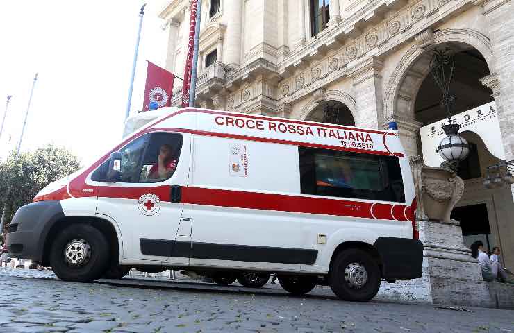 Schianto autostrada furgone camion bilancio