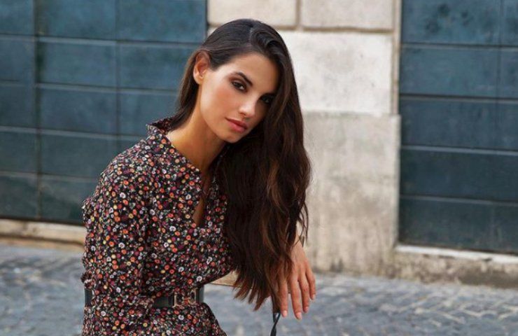 Francesca Chillemi, primo piano ad alta temperatura: la mano finisce proprio lì - FOTO