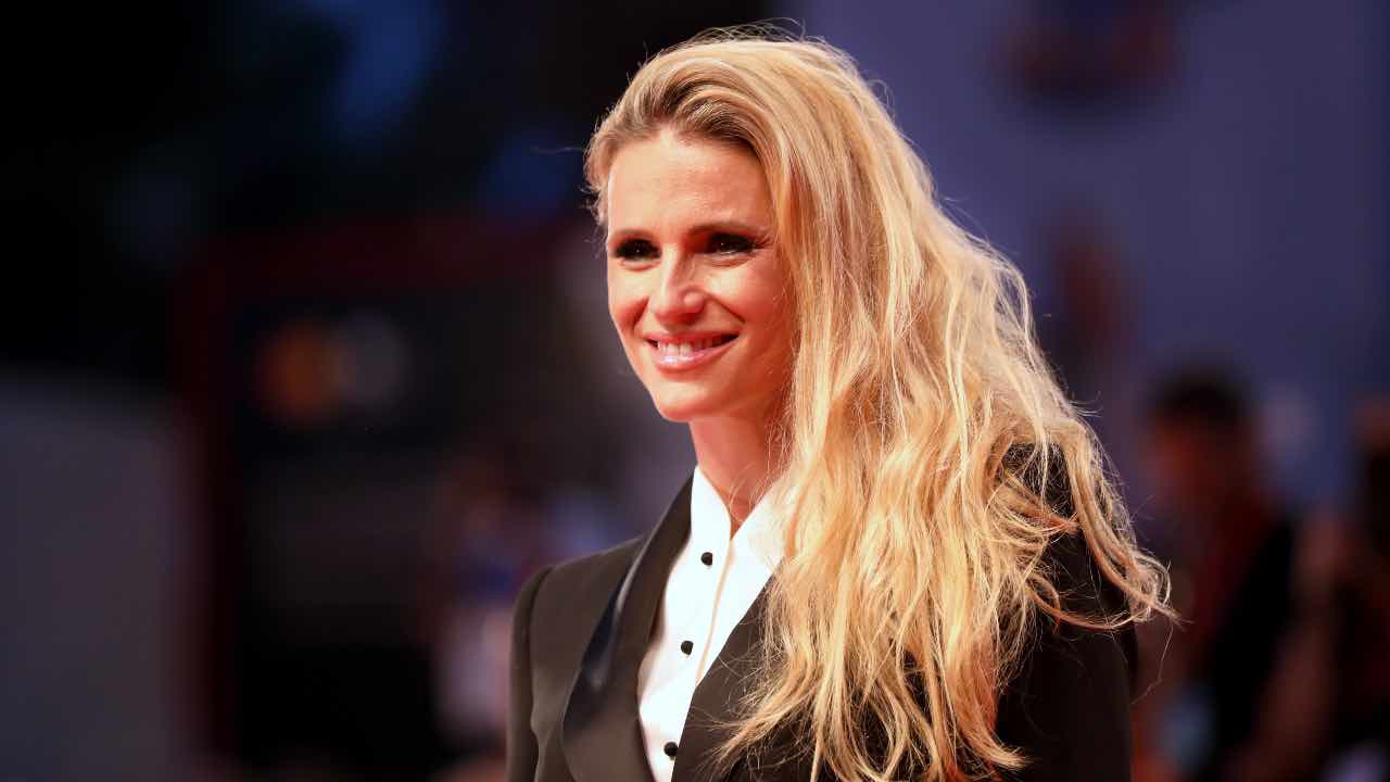 Michelle Hunziker gag bollente video