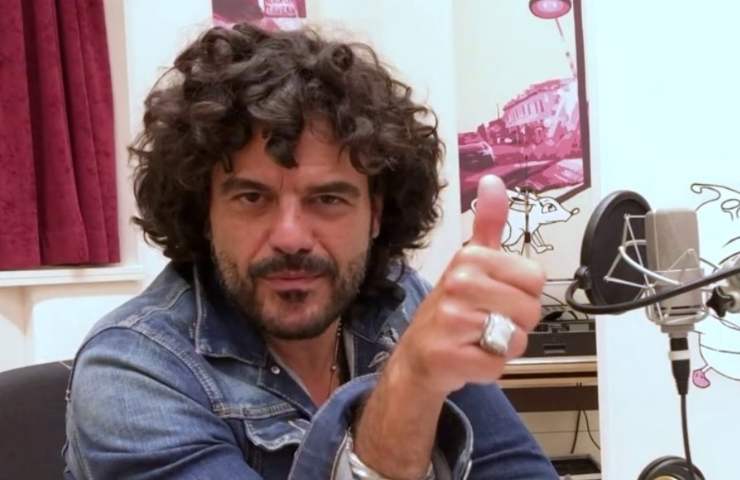 Francesco Renga Il Regalo Di Natale Più Bello Lo Stupore Dei Fan Video 