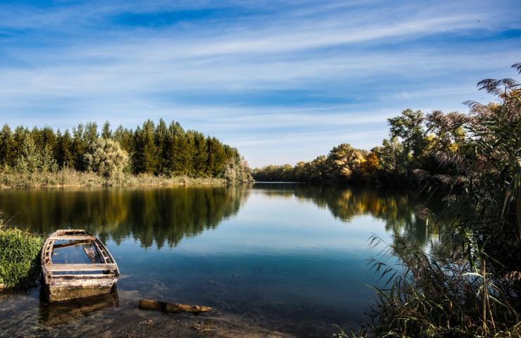 ucciso e gettato nel fiume