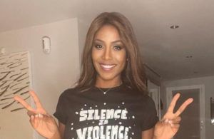 Ainett Stephens versione "Babbo Natale": un dettaglio bollente... - FOTO