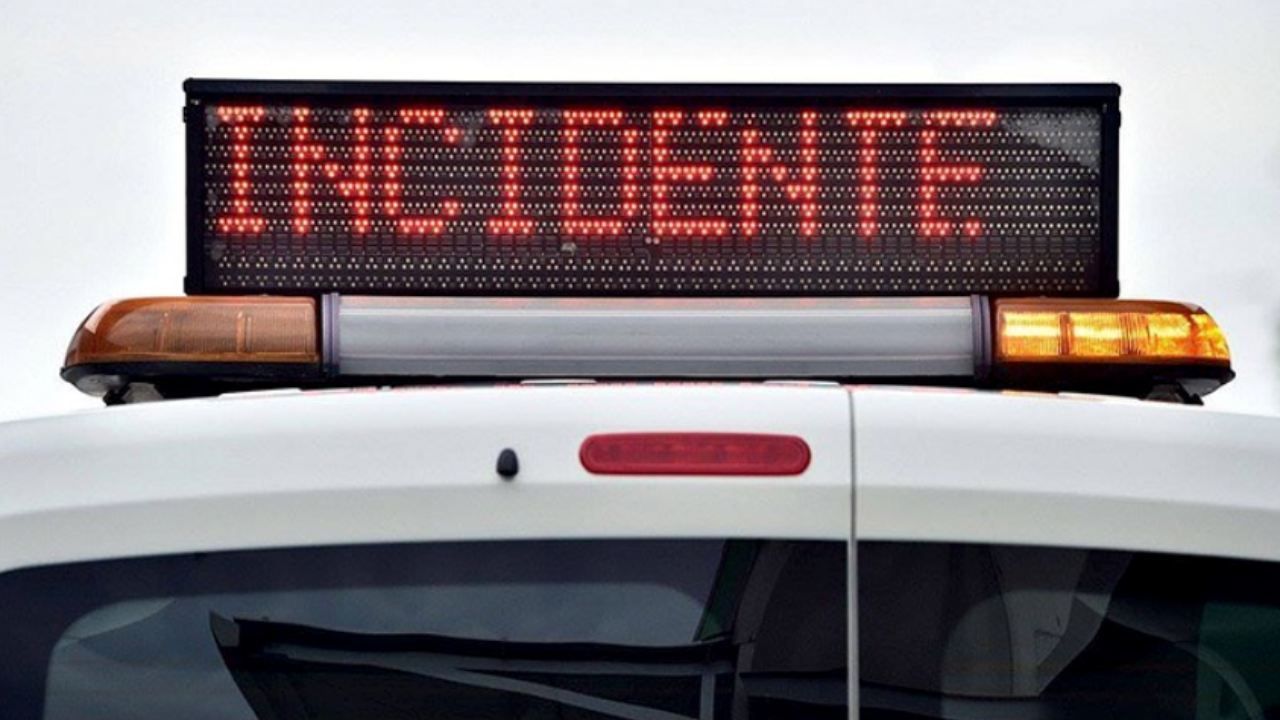 Gravissimo incidente nella notte, due giovani travolti da un'auto: nulla da fare per i soccorsi