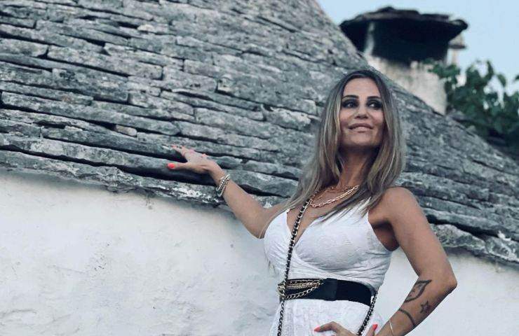 Uomini e donne, Ursula Bennardo e Sossio Aruta: tutto l'amore in una FOTO. Fan commossi