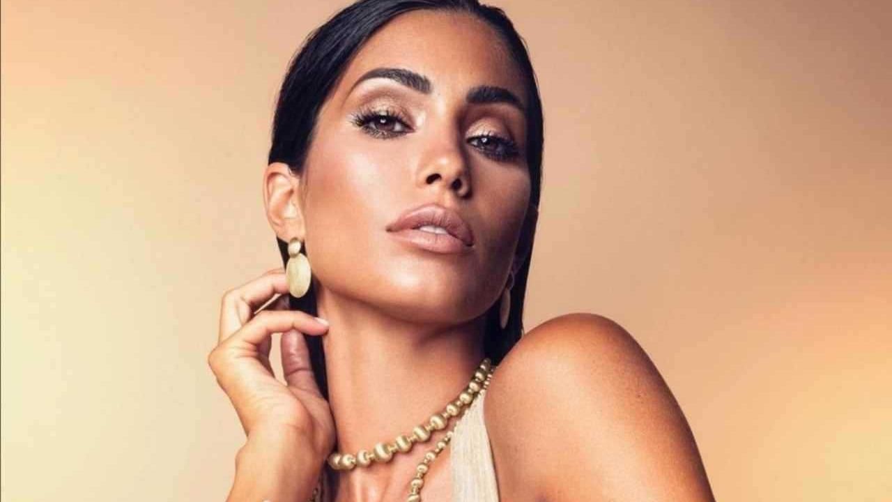 Federica Nargi, l'outfit che infiamma Instagram: "Oltre le gambe c'è di più..." - FOTO