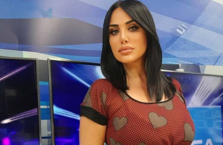 Marika Fruscio, curve illegali in vista. Fan esaltati: "Sei uno spettacolo" - FOTO 