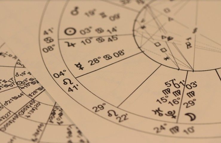 Oroscopo, la clamorosa predizione su due segni: cosa bolle in pentola 