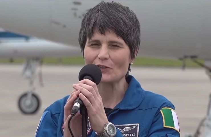 Espacio Samantha Cristoforetti ¿Cuánto gana un astronauta?
