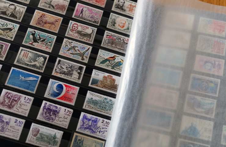 Una collezione di francobolli