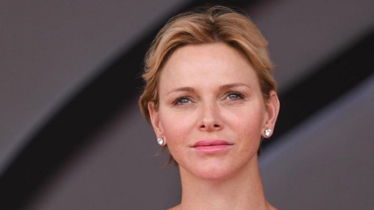 Charlene di Monaco scende pista lui
