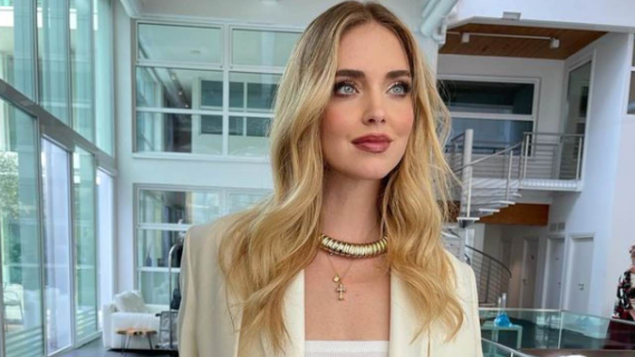 Chiara Ferragni in posa fotografica