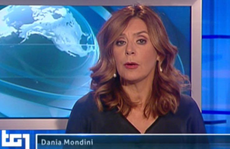 Dania Mondini conduttrice TG1 stanza collega flatulenza