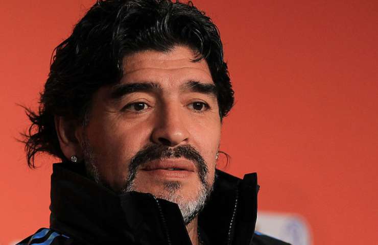 Maradona macchina