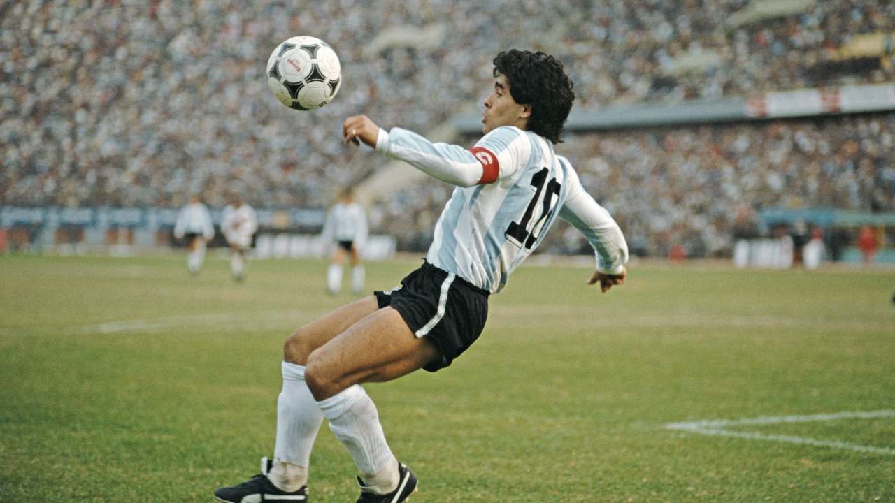 Maradona macchina