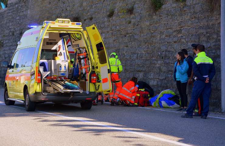 incidente stradale motociclista dramma