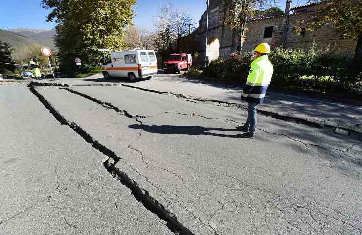 terremoto Italia scosse notte